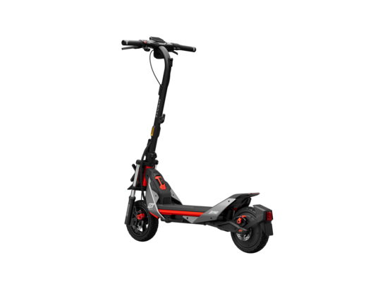 Un patinete eléctrico sobre un fondo negro, con acentos rojos y grises.